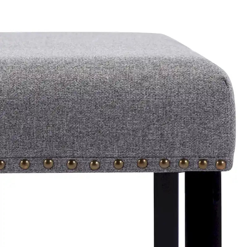 Panca moderna da 44 L con bordino a borchie, imbottita e con gambe in legno